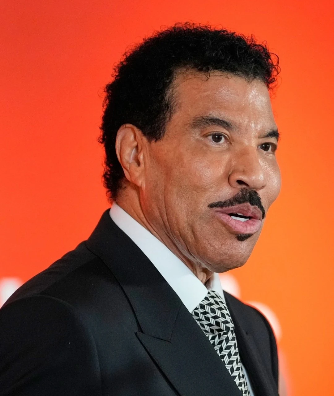 Lionel Richie Hospitalized in St. Louis as Doctors Conduct Cardiac Tests