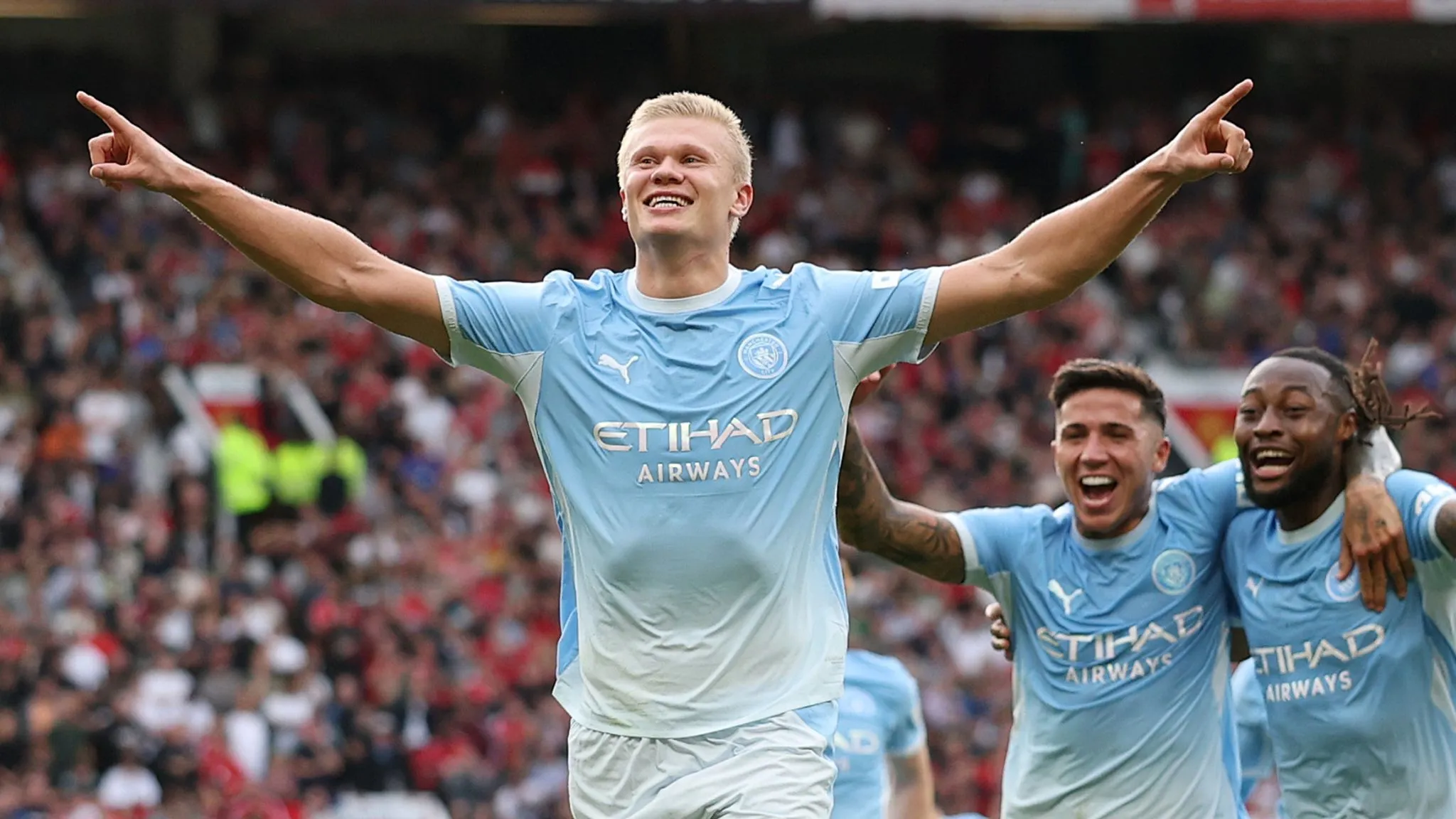 10-Man Manchester City Beat Manchester United 1-0 in Dramatic Derby