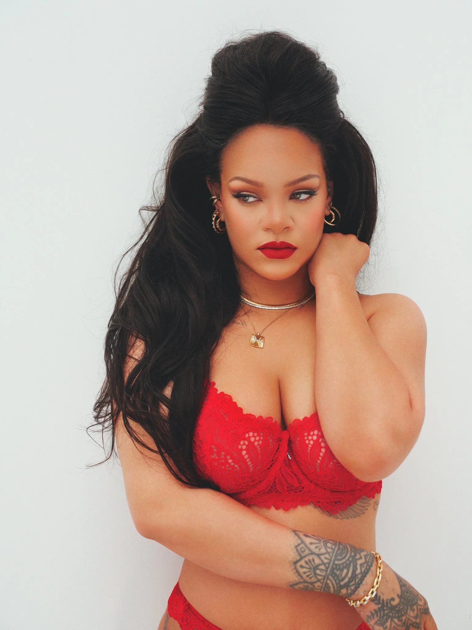 Rihanna Puts Savage X Fenty’s Romantic Corded Lace Back in the Spotlight