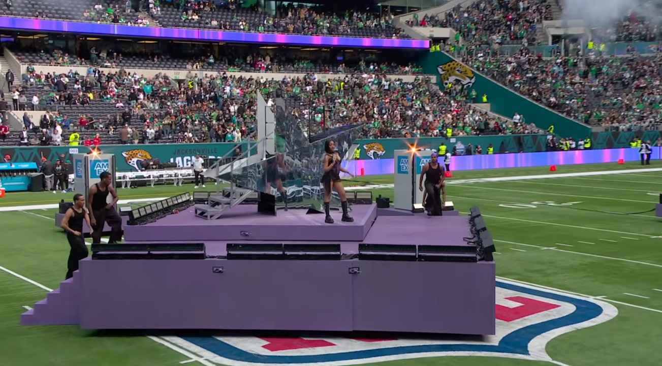 Ayra Starr Makes History With NFL Halftime Performance in London